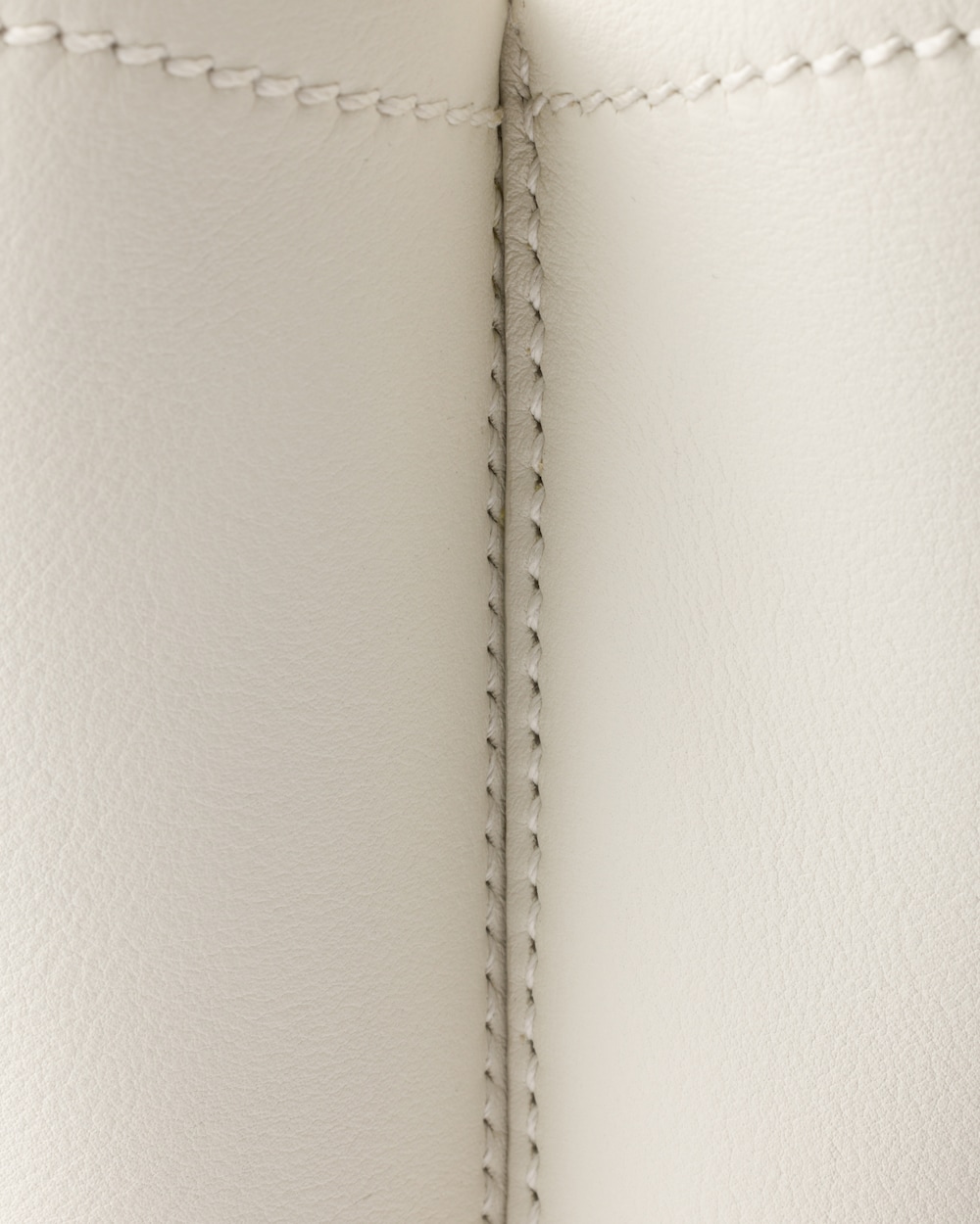 Medium Leather Bag - Image 3